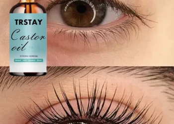 Effective Eye Oil to Reduce Dark Circles and Smooth Fine Lines Quickly
