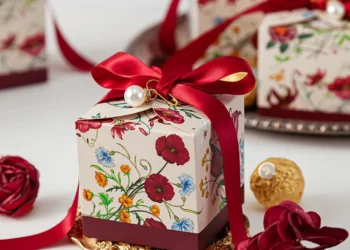 Creative Hand-Painted Plant Favor Boxes Perfect for Elegant Wedding Parties