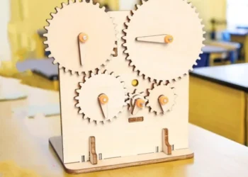 Build Critical Thinking with This Engaging 3D Wooden Gear Puzzle for Kids