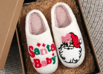 Cozy and Stylish Winter Slippers Perfect for Holiday Comfort and Gifts
